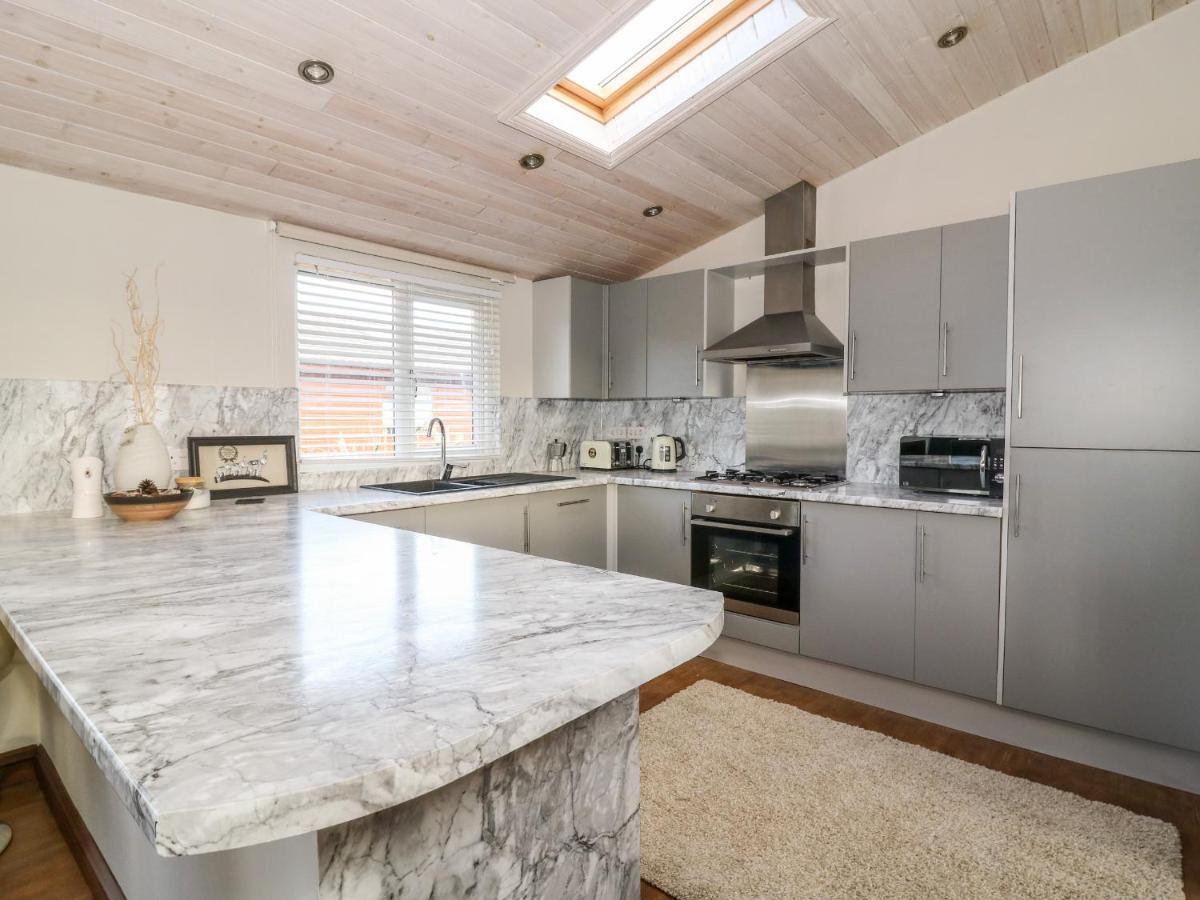Oakwood Lodge York Ngoại thất bức ảnh