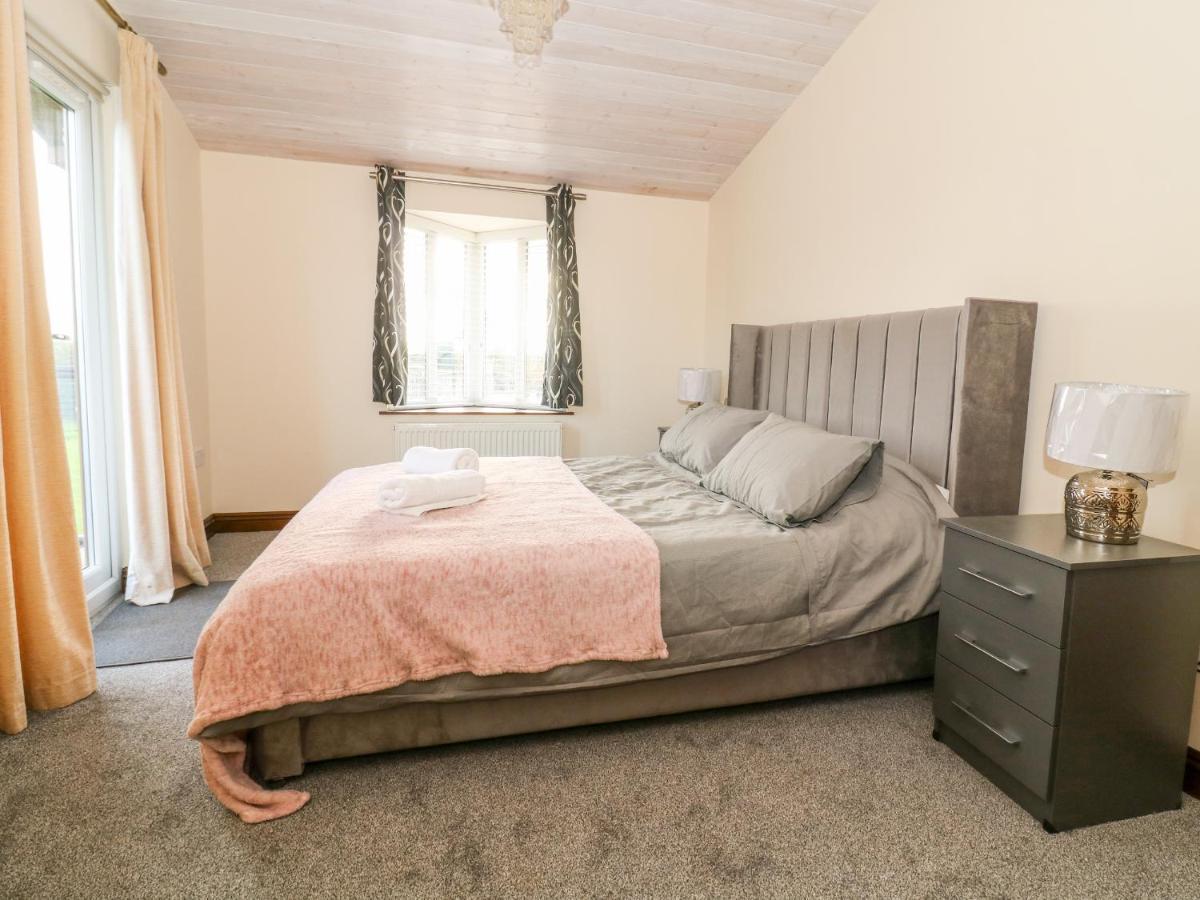 Oakwood Lodge York Ngoại thất bức ảnh