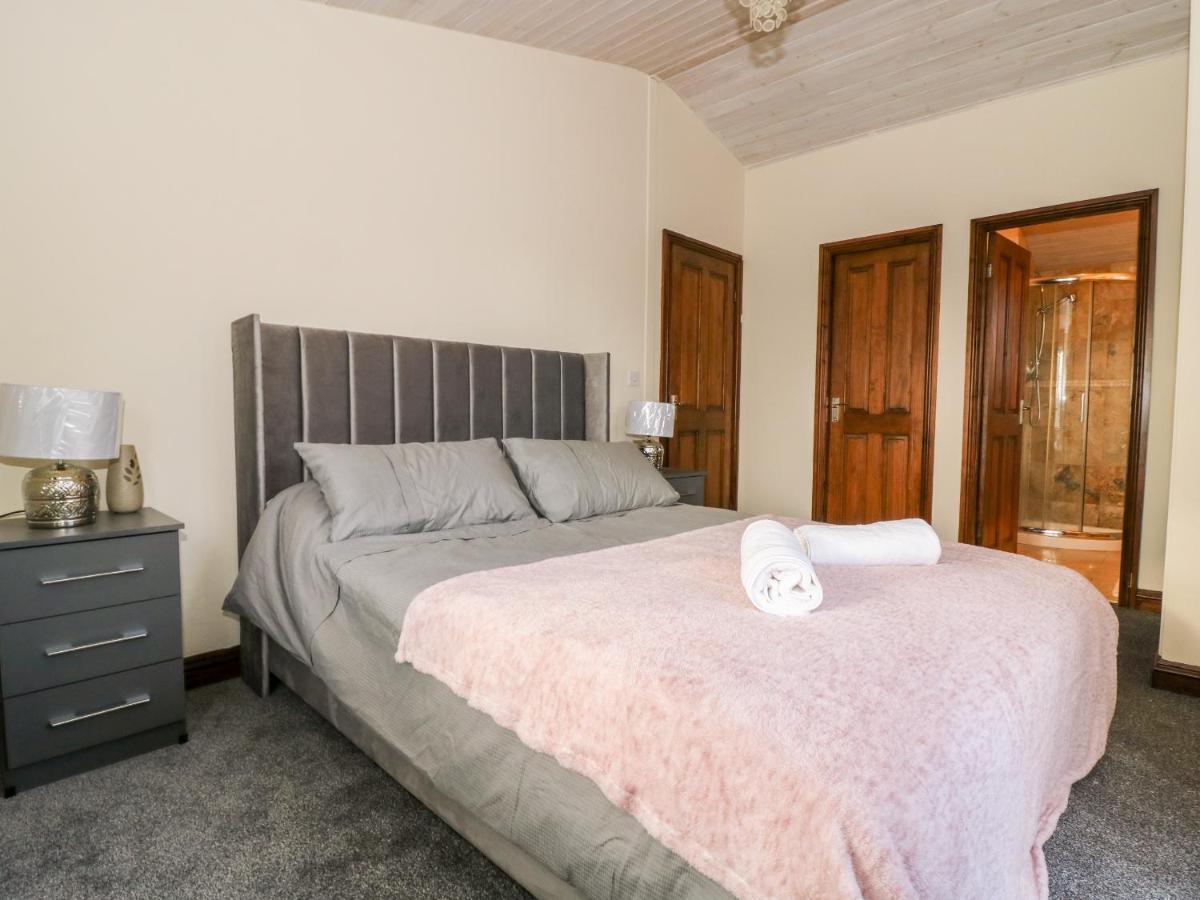 Oakwood Lodge York Ngoại thất bức ảnh