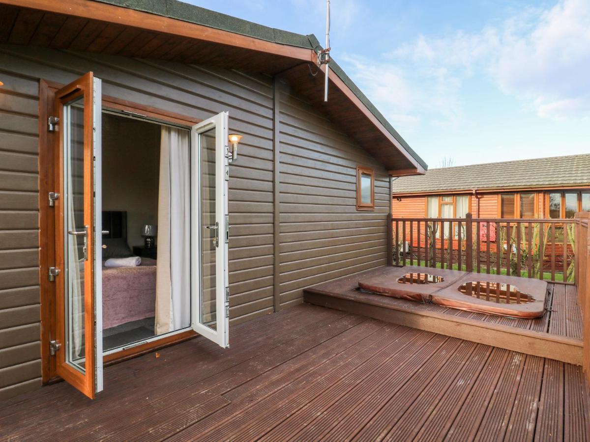 Oakwood Lodge York Ngoại thất bức ảnh